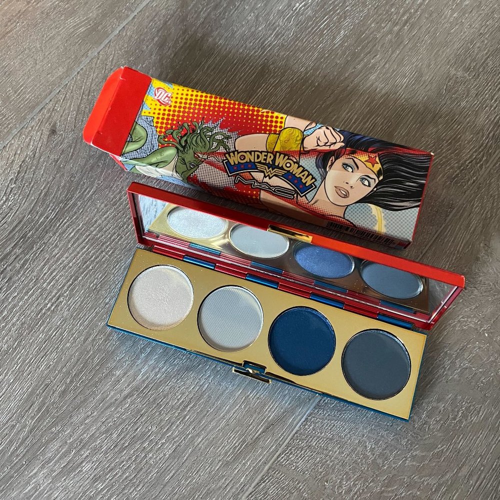 MAC Cosmetics - Wonder Woman Collection - 2011 Blue Shadow Palette